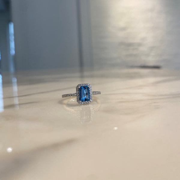 Aquamarine halo